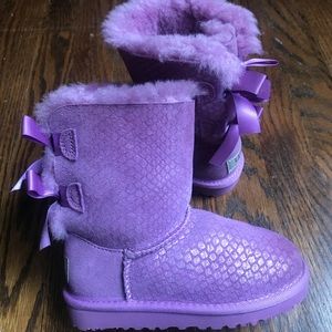 LIKE NEW! UGG Bailey Bow Boots Kids
